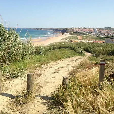 Apartamento Charming Coastal 200 M From The Promenade Praia da Lourinhã